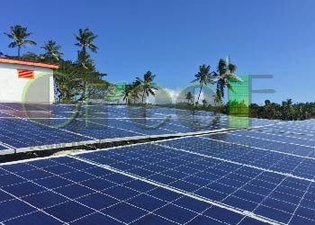 Instalación en tierra fuera de la red Sistema solar 48-240V Voltado de salida 50Hz/60Hz Frecuencia de salida