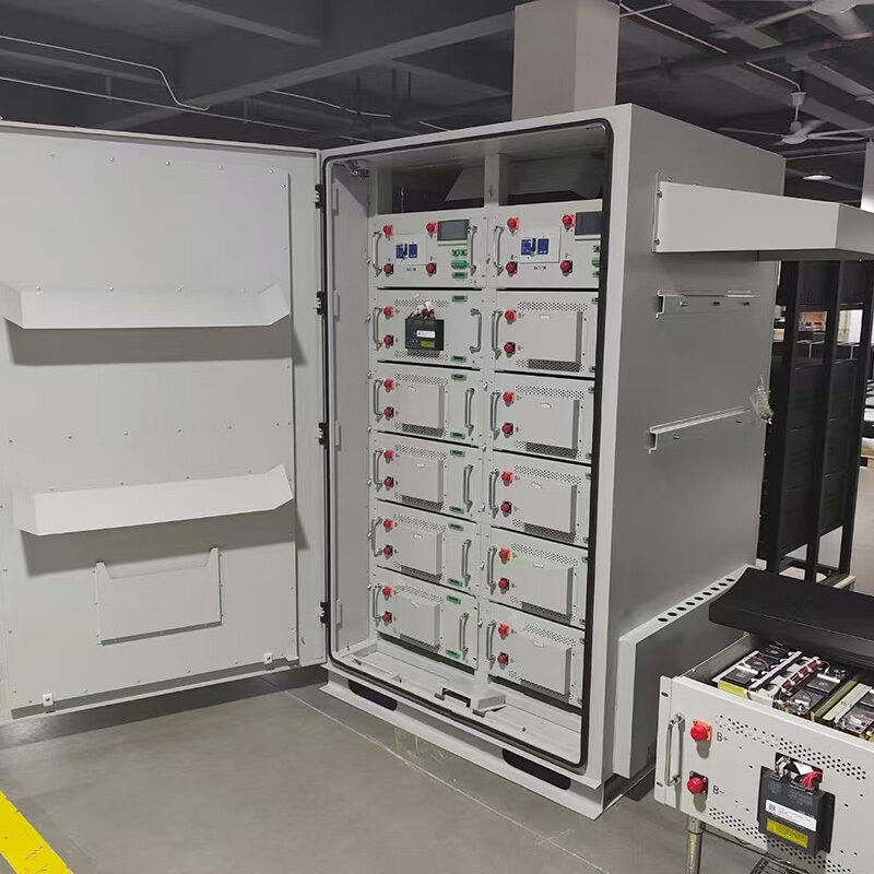 Cabinet de baterías al aire libre 16kWh Energía eléctrica nominal con protección IP54 y escalabilidad modular para almacenamiento de energía