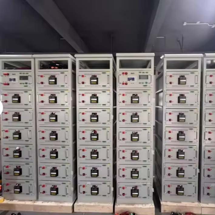 Batería de litio de alto voltaje con profundidad de descarga superior al 80 por ciento Smart BMS y temperatura de trabajo de menos 20 a 65 grados centígrados